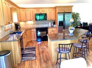 6806 Erica Ln, Lockport, NY 14094