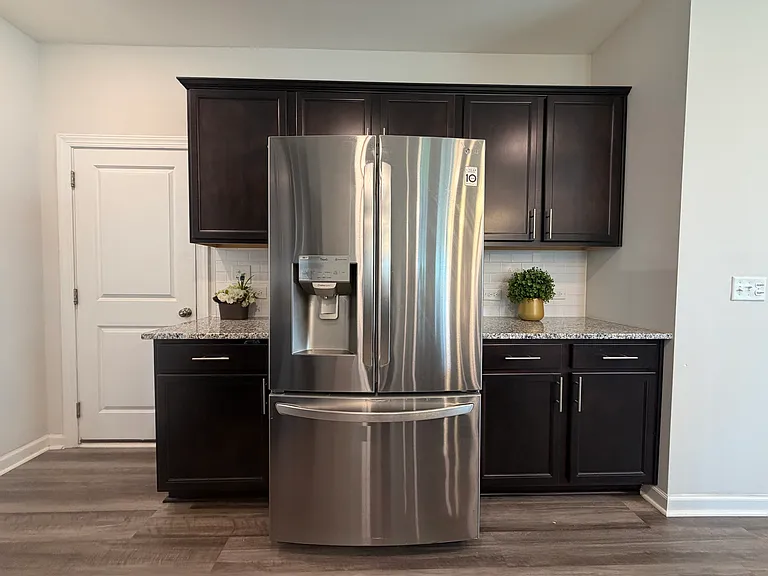 1605 Trembley Park Dr — Photo 11