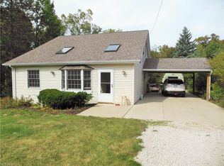 2663 Forest Dr, Hinckley, OH 44233