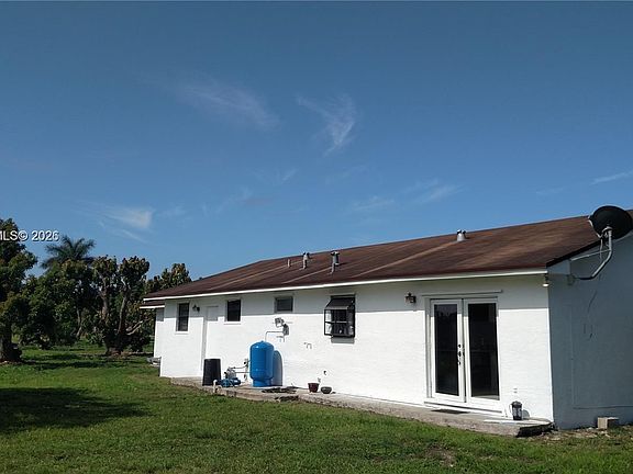 4th image of 19600 SW 256th St