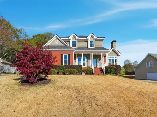 3800 Glen Ian Dr, Loganville, GA 30052