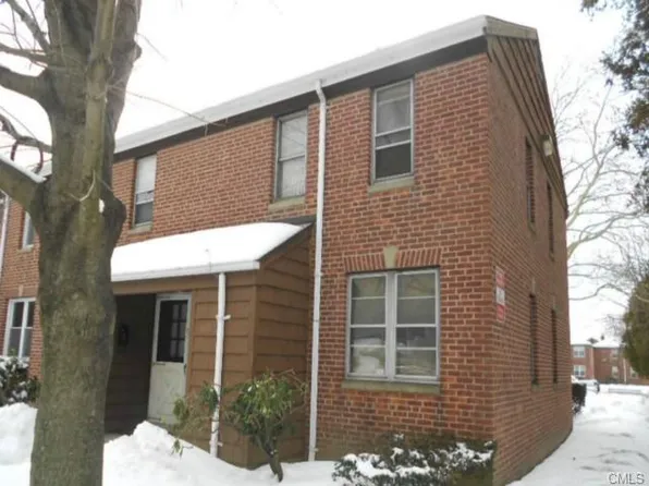 28 Virginia Ave, Bridgeport, CT 06610