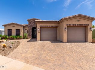 2111 N Piper Pl, Mesa, AZ 85215