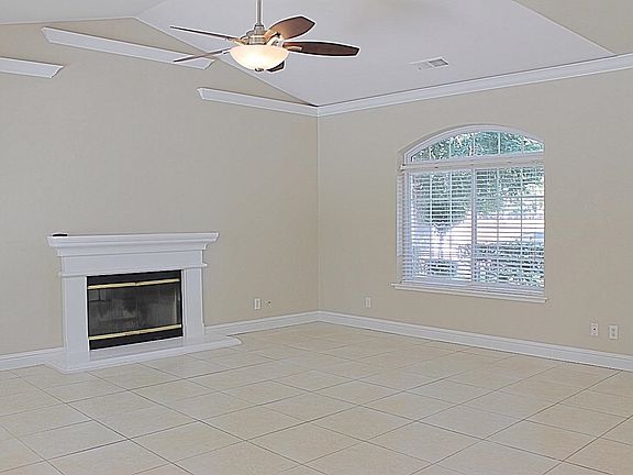 3rd image of 9597 N Paula Ave