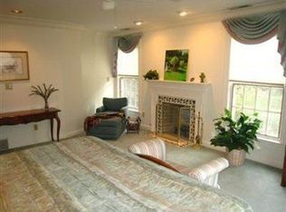 2745 Belvoir Blvd, Shaker heights, OH 44122