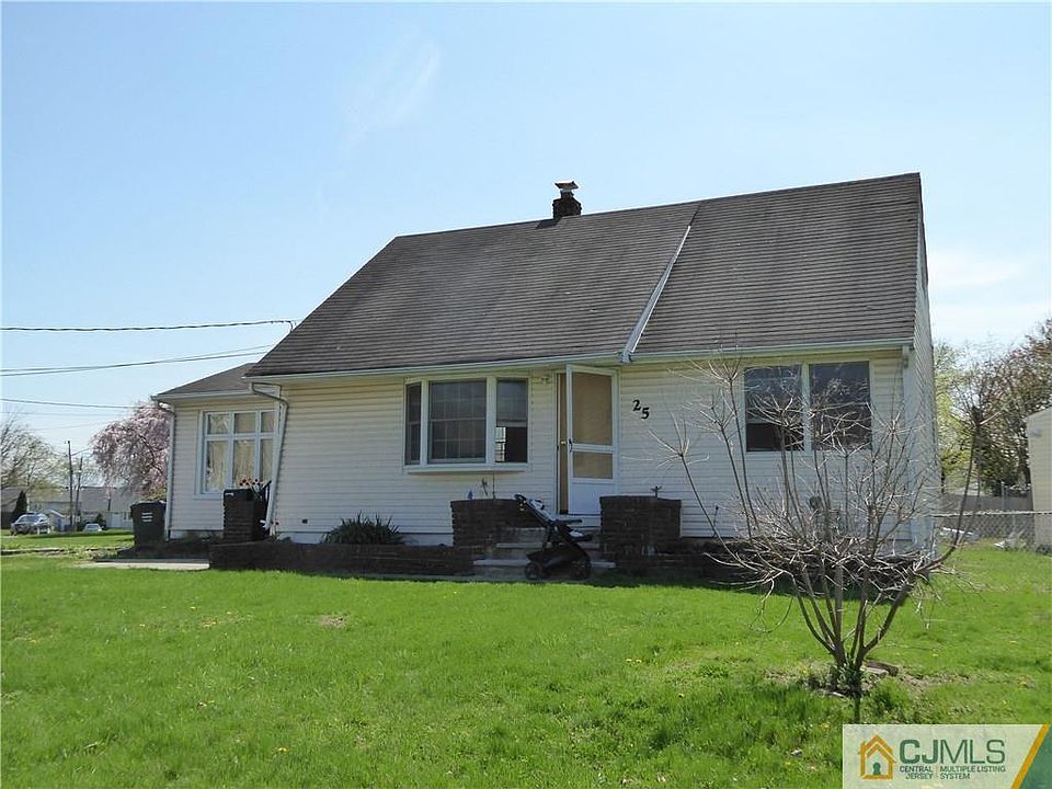 2nd image of 25 Standish Pl