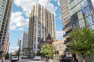 W Huron St-S2110-001.jpg