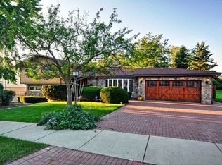 1100 Highridge Rd, Lombard, IL 60148