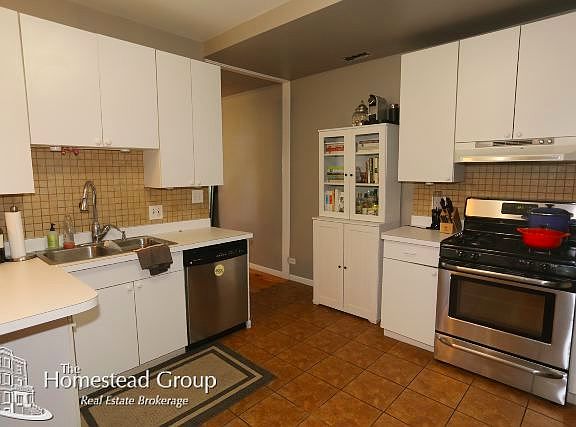 3rd image of 1720 N Ashland Ave #2FRONTS