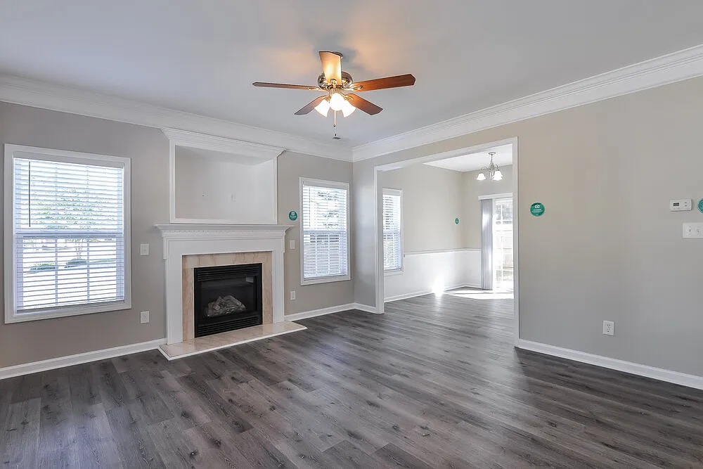 4 bed, 2.5 bath, 1608 sqft, $2,045 — Photo 4