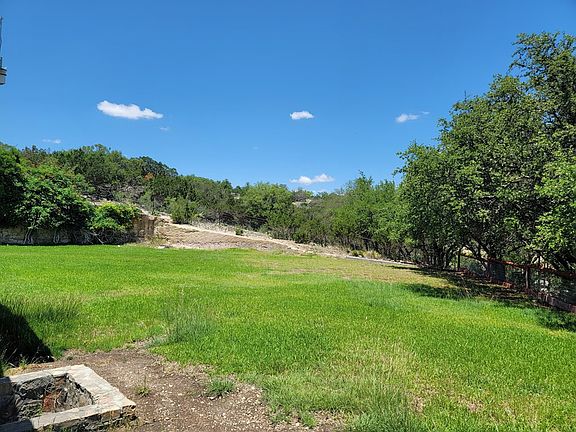5th image of 132 Deerwood Dr