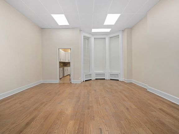 3rd image of 318 Lexington Ave #2
