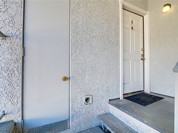 4th image of 3823 S Maryland Pkwy Unit P9