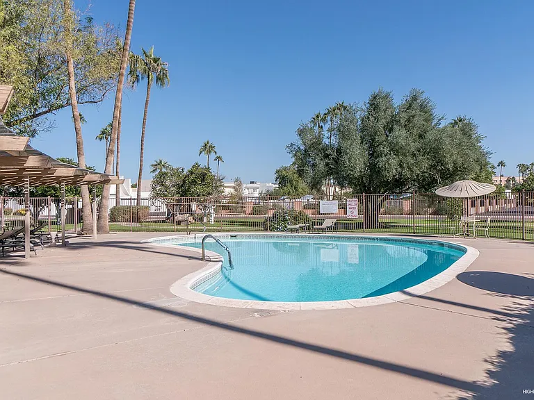 7628 E Camelback Rd — Photo 12