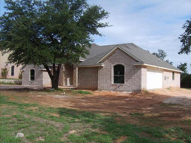 3221 Golden Oaks Circle- Granbury, Texas