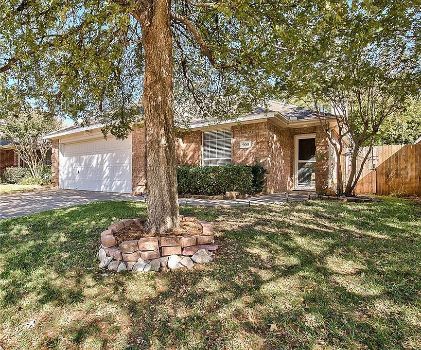 1st image of 900 Palomino Dr