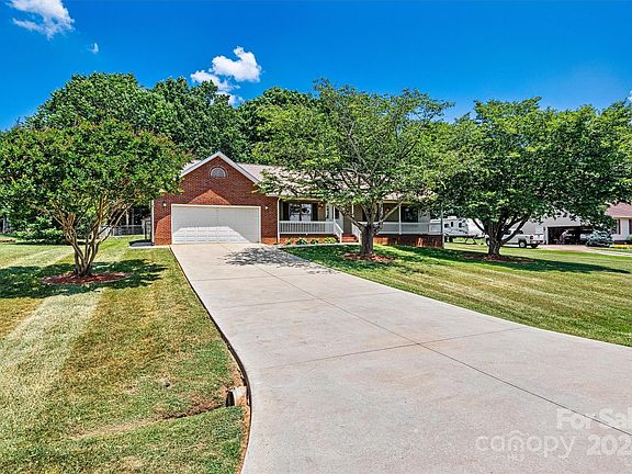 4th image of 119 Stonefield Dr