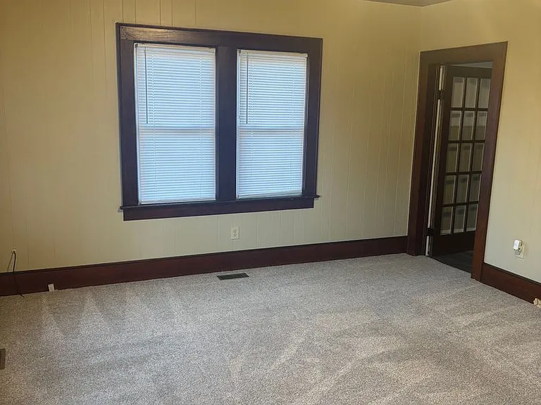 925 Fix St — Photo 2