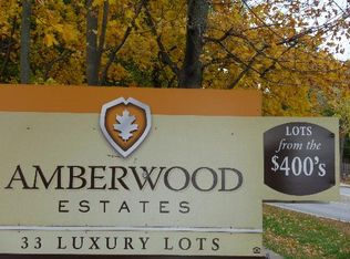 21 Landon Cir, Wheaton, IL 60189