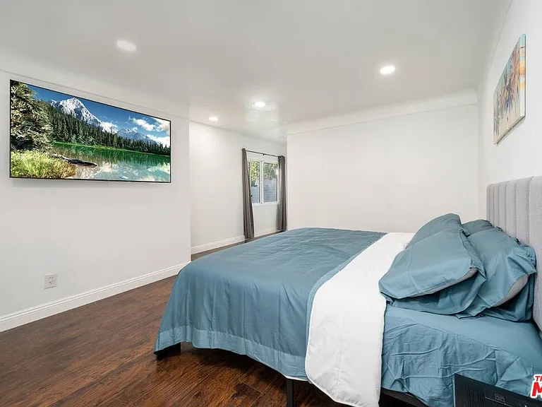 1789 S Fairfax Ave — Photo 11