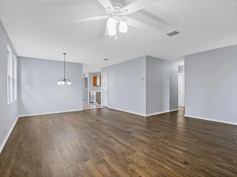 1713 Baxter Springs Dr — Photo 8