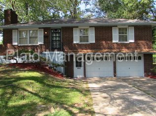 1812 SW 2nd St, Lees Summit, MO 64081