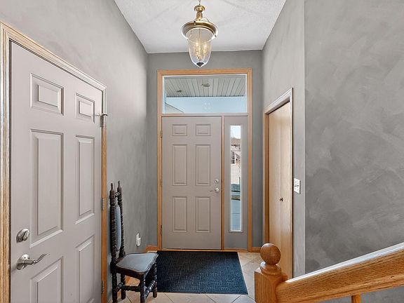 4th image of 5576 51st St NW