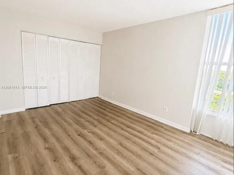 2020 NE 135th St #710 — Photo 10