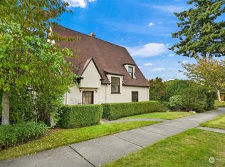 916 13th St, Bellingham, WA 98225