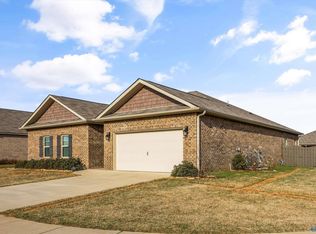 25247 Delilah Cir, Athens, AL 35613