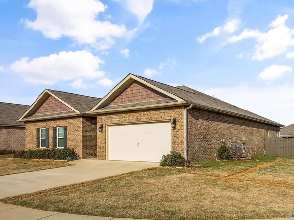 25247 Delilah Cir, Athens, AL 35613