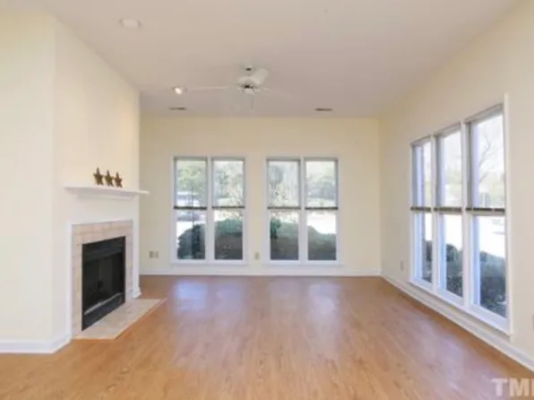 1050 Washington Sq #106, Raleigh, NC 27605