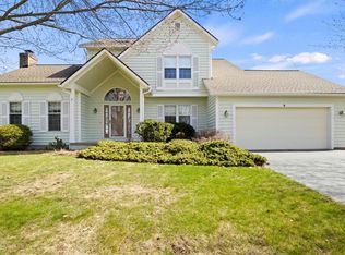 9 Hunting Spg, Rochester, NY 14624