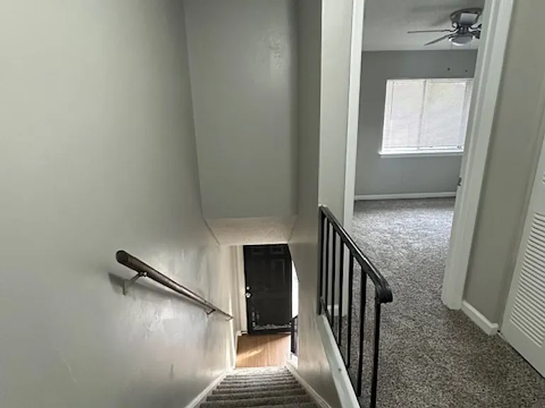 Oakview Townhomes — Photo 6