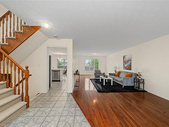 4th image of 11 Sedona Ct