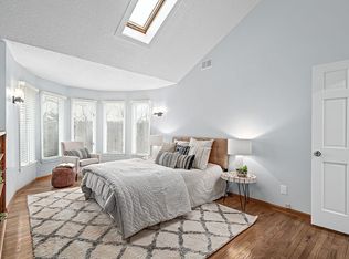 17475 Mission Rd, Stilwell, KS 66085