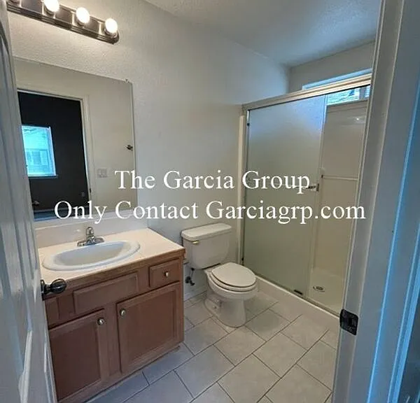 12625 SE Division St #B — Photo 14