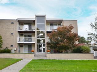 4909 Crooks Rd APT C7, Royal Oak, MI 48073