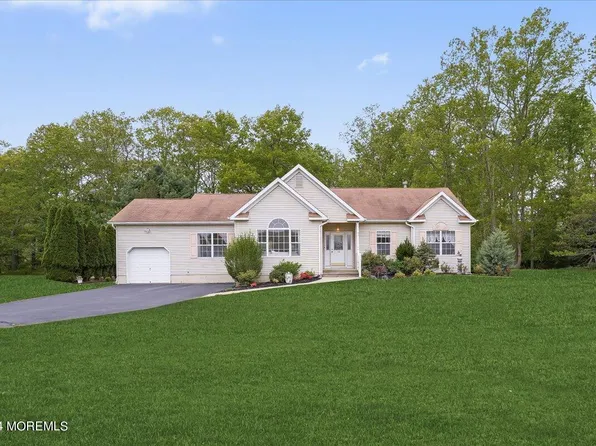 10 Huckleberry Lane, New Egypt, NJ 08533