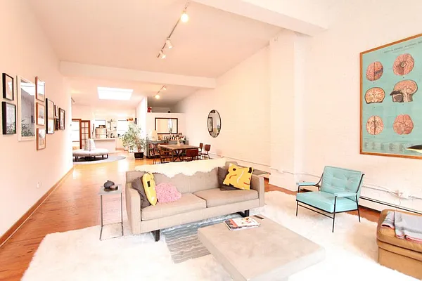 Rented by Level Group | media 1