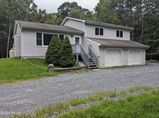104 High Meadow Dr, Milford, PA 18337