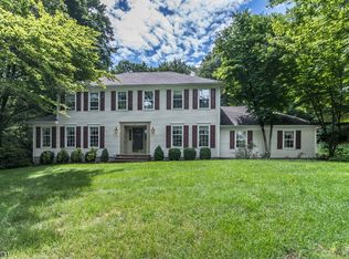 4 Beaver Brook Dr, Long Valley, NJ 07853