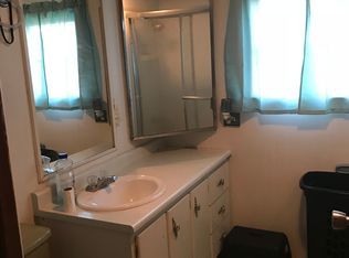213 E Oak St, Maud, OK 74854