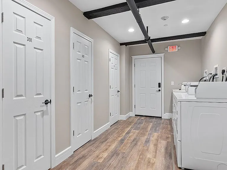 5 Batchelder Ct #301 — Photo 16
