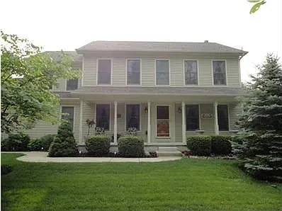 568 Pinegrove Pl photo 1