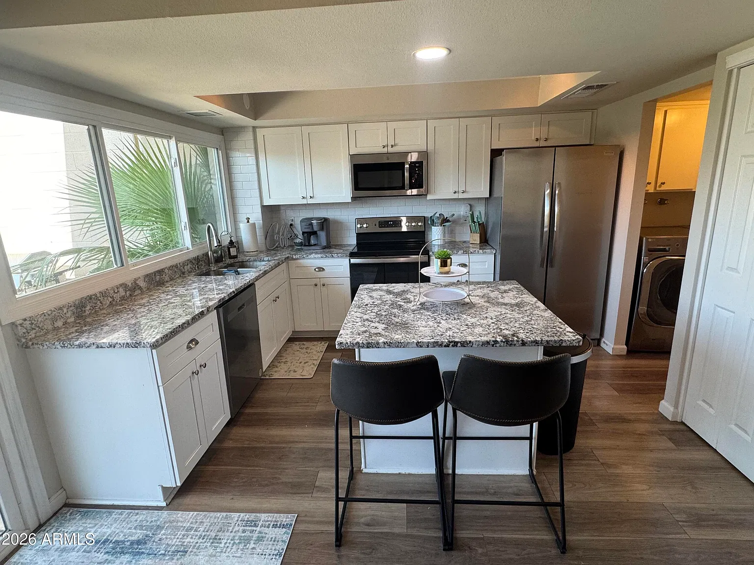 3 bed, 2.5 bath, 1704 sqft, $3,000 — Photo 3