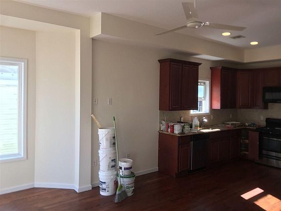 4th image of 67 Clifton Pl #2-2-2