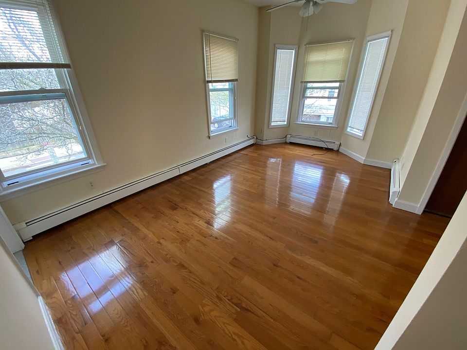 1st image of 51 Franklin St Unit B