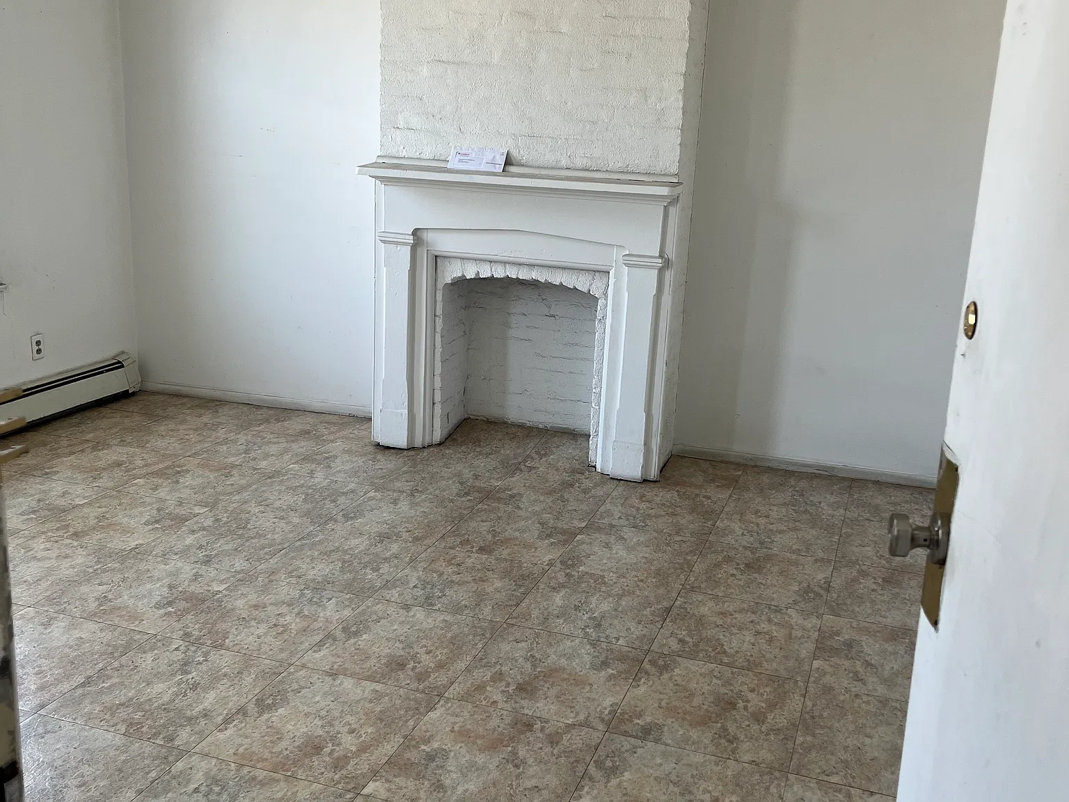 2 bed, 1560 sqft, $2,200 — Photo 2