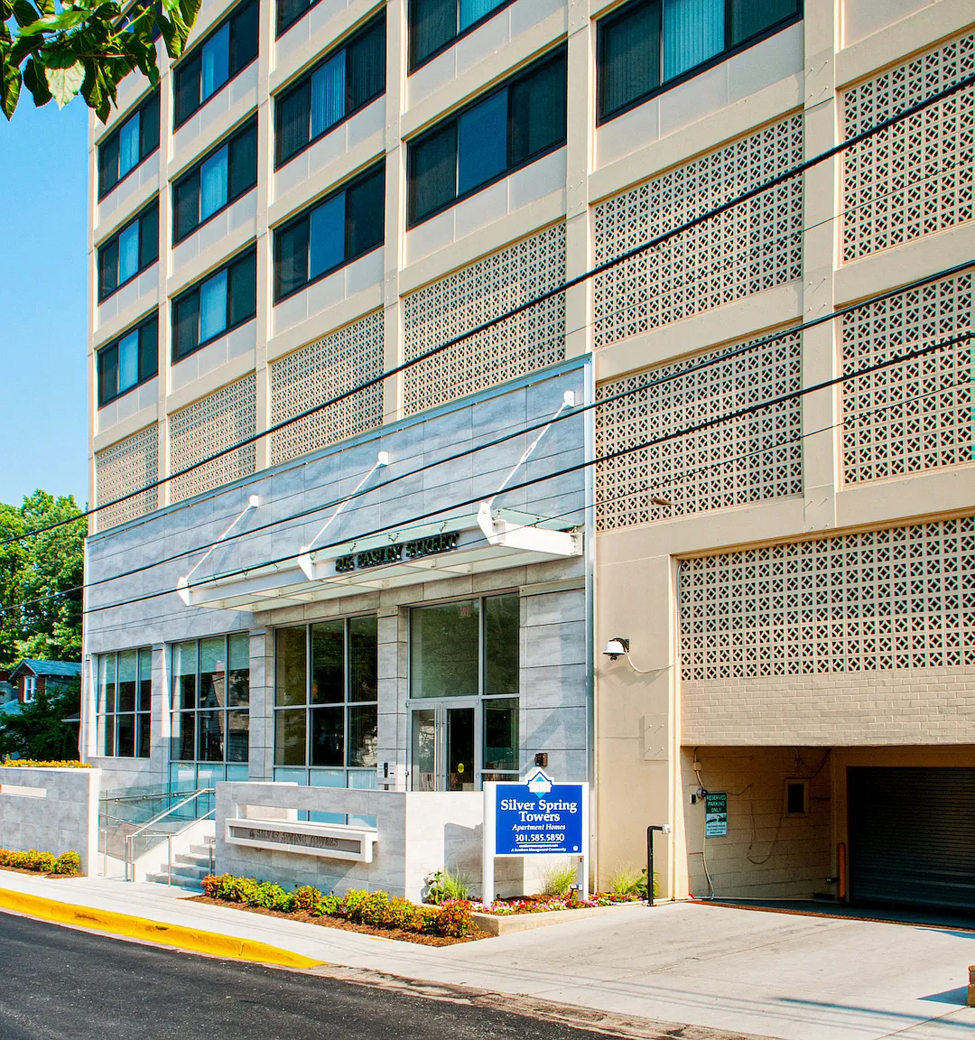 Silver Spring Towers — Photo 1